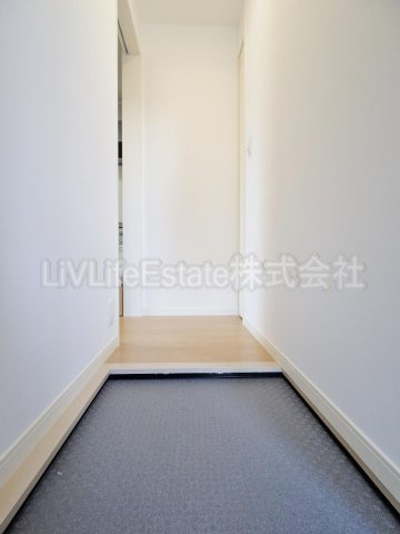 サニーコート（旧）大沼町2丁目新築の玄関