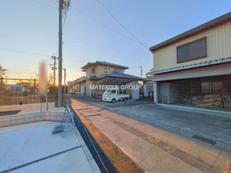 【前面道路含む現地写真】 | リーブルガーデン岡崎255下和田町　1号棟
