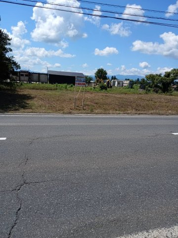 【前面道路含む現地写真】 | 川西町吉田　売地