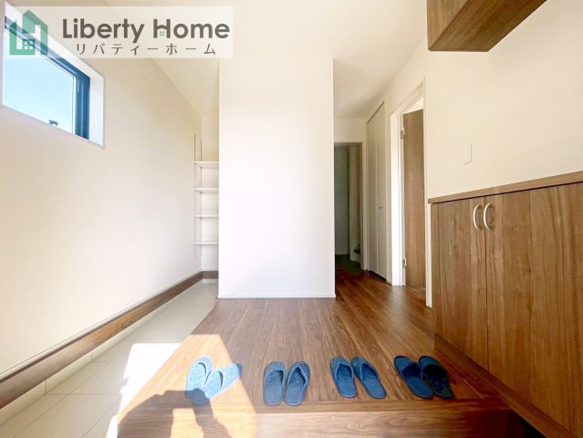 ひたちなか市稲田10期　新築戸建　10号棟の玄関