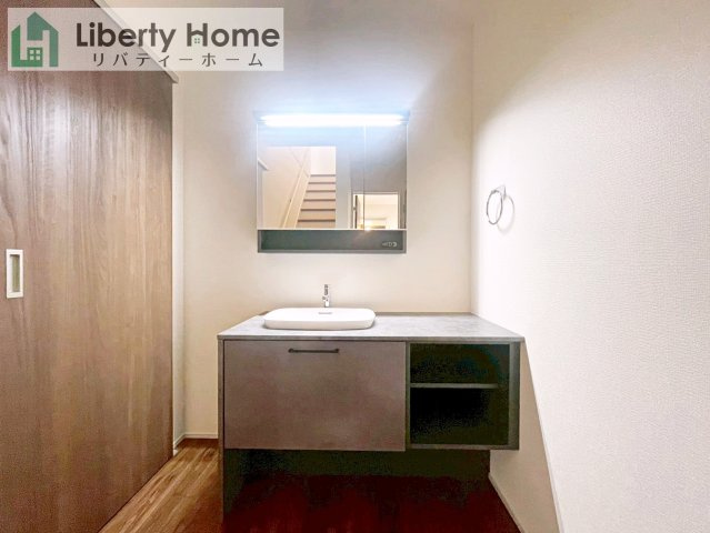 ひたちなか市稲田10期　新築戸建　10号棟の独立洗面台