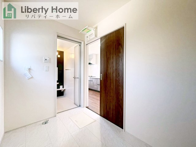 ひたちなか市稲田10期　新築戸建　10号棟の脱衣所