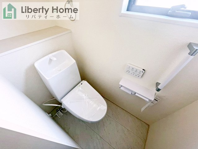 ひたちなか市稲田10期　新築戸建　10号棟のトイレ