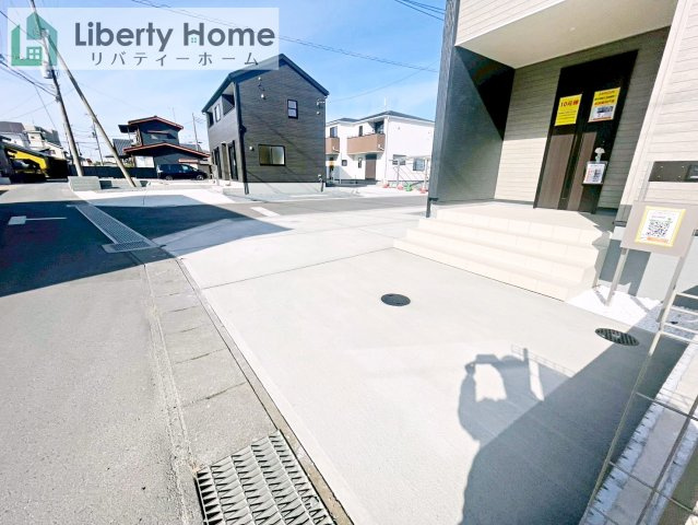 ひたちなか市稲田10期　新築戸建　10号棟の駐車場