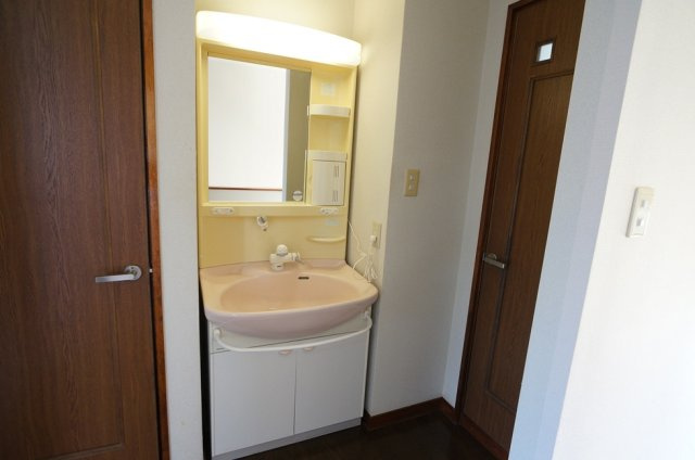 【洗面所】 | 小金町2丁目貸家 | 2階洗面所