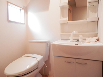 【洗面所】 | エトワールシャトー | 忙しい朝には欠かせない洗面所です