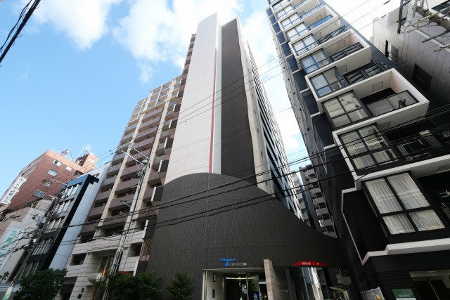 SERENiTE北浜の外観