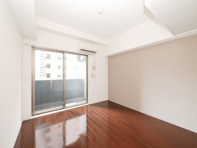 SERENiTE北浜の居間・リビング