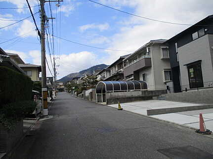 佐伯区観音台２丁目の前面道路含む現地写真