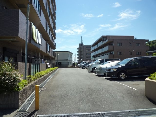 サニーコート壱番館の駐車場