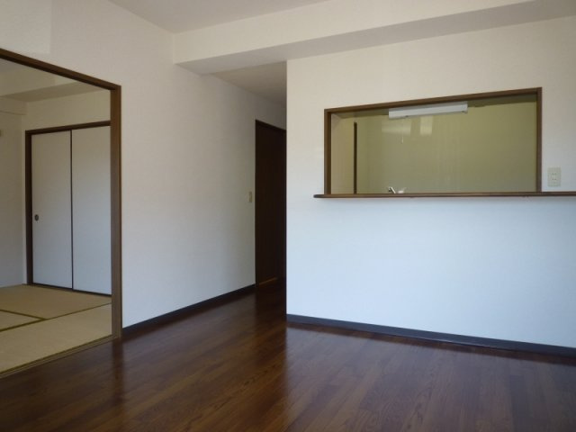 サニーコート壱番館の居間・リビング