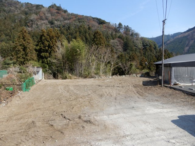 【外観】 | 青梅市御岳　第１種低層住居専用地域　売地 | 正面から