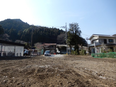 【外観】 | 青梅市御岳　第１種低層住居専用地域　売地 | 北（川）側から