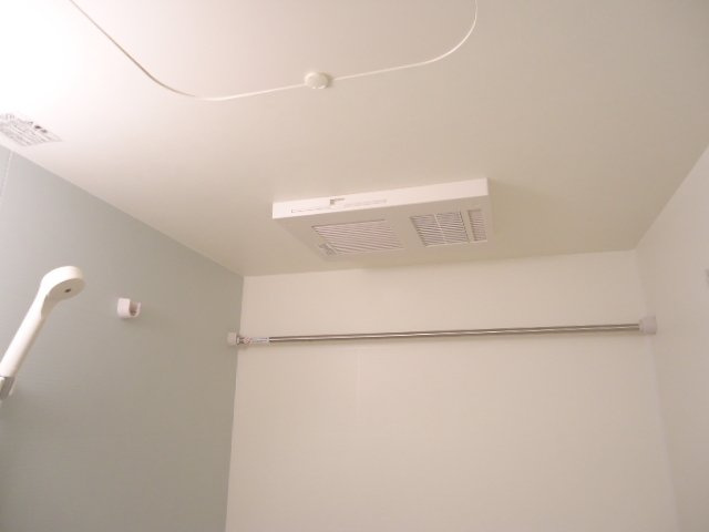 コモド　ピノⅢの浴室|浴室乾燥機