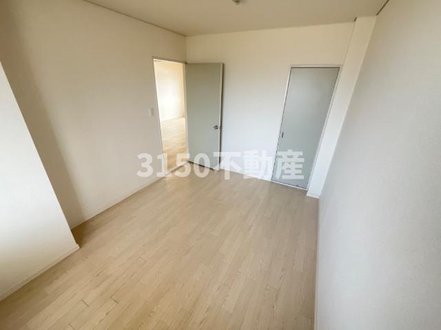 ハイツ園城の内装|北洋室