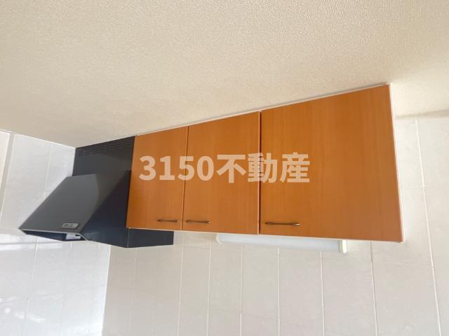 ハイツ園城のキッチン|キッチン吊戸棚