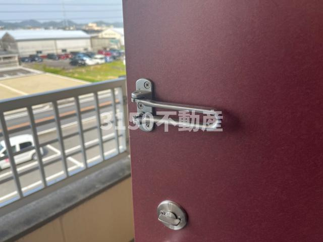 ハイツ園城の玄関|ドアロック