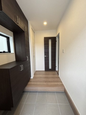 【玄関】 | リーブルガーデン岡崎255下和田町　3号棟