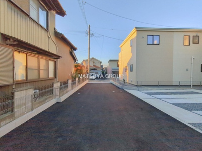 【前面道路含む現地写真】 | リーブルガーデン岡崎255下和田町　3号棟