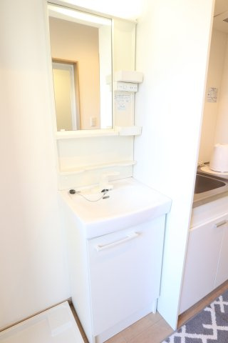 コーラルコート久米川弐番館の洗面所