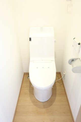 コーラルコート久米川弐番館のトイレ