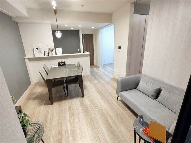 【居間・リビング】の画像