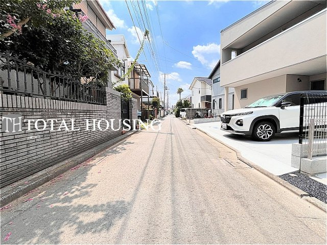 【前面道路含む現地写真】 | 国立市西1丁目　新築戸建　全1棟