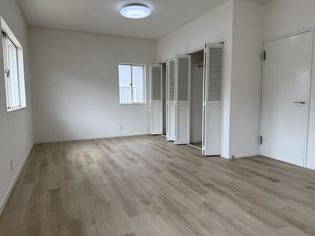 垂水区桃山台７丁目戸建の洋室