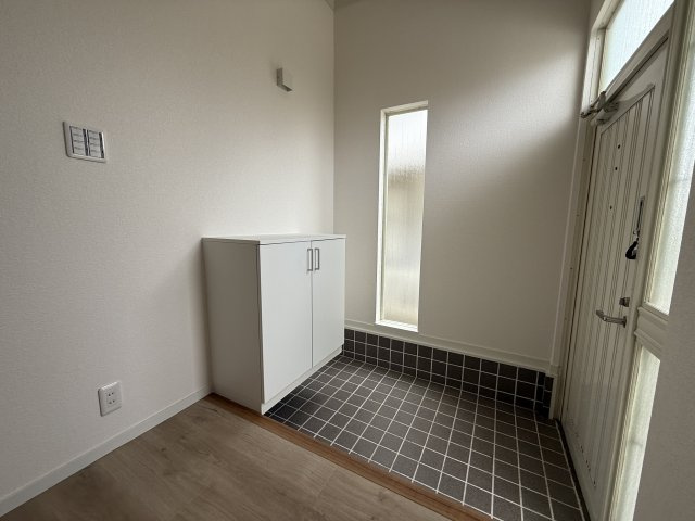 垂水区桃山台７丁目戸建の玄関