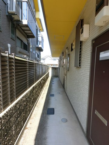 エール本八幡Bのエントランス