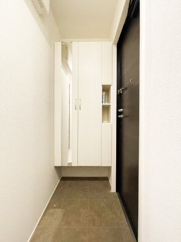 エル・ソル南庄町の玄関