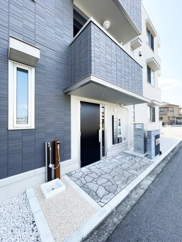 エル・ソル南庄町のエントランス