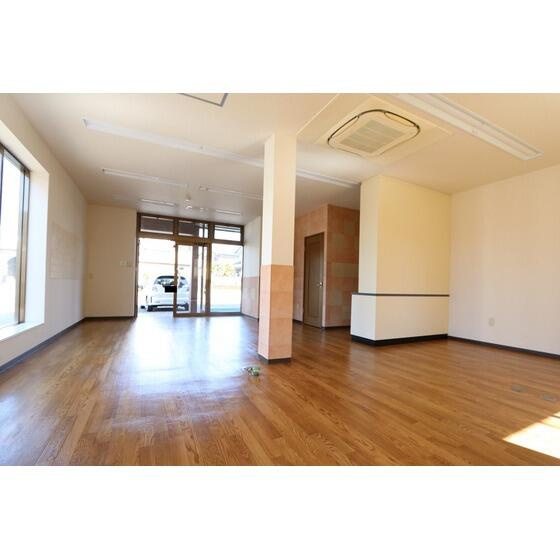 KMGハイツ小山の居間・リビング