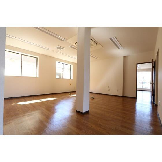 KMGハイツ小山の居間・リビング