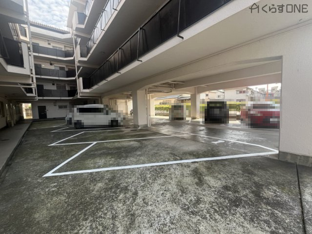 【駐車場】 | グローバル御国野マンション