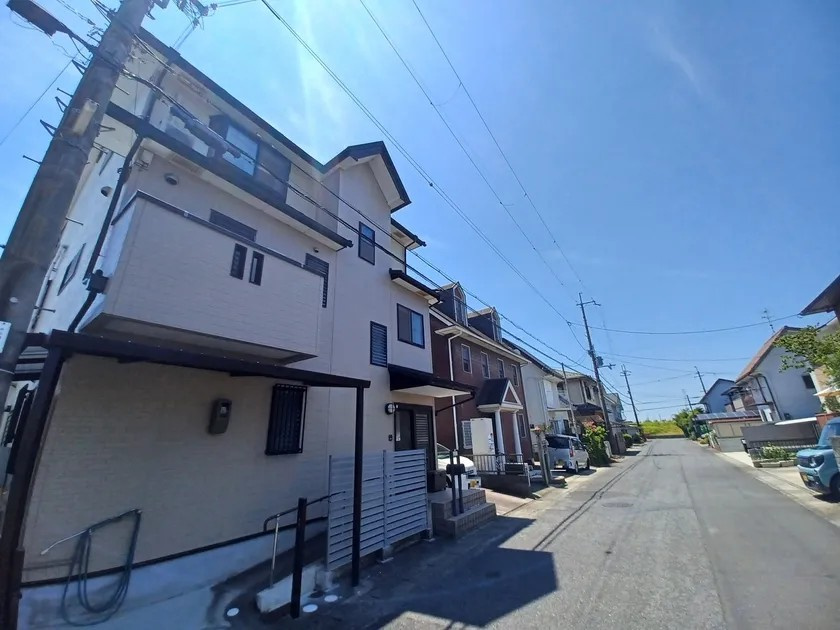 野洲市三上　中古戸建の外観
