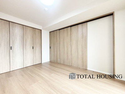 【洋室】 | ダイアパレス豊平 | 洋室　約6.3帖
LDKと隣接した洋室でリビングから目が届く場所なので、お子様の遊び部屋・お昼寝スペースとして使うのもオススメです♪