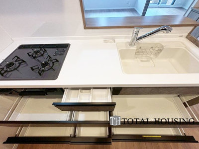 【キッチン】 | ダイアパレス豊平 | 料理を楽しむキッチンスペース。使いやすさと心地よい暮らしを追及し、愛着を持って使い続けられる空間へ。