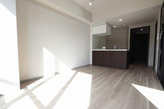 【居間・リビング】 | PAXレジデンス | 写真は203号室（西向き）