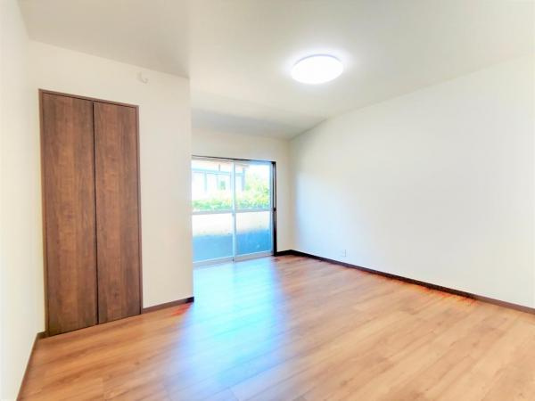 【洋室】 | 仲介手数料無料！藤山小学校に通えるリフォーム済み中古住宅　宇部市上条５丁目 | コンパクトで使いやすい洋室です
