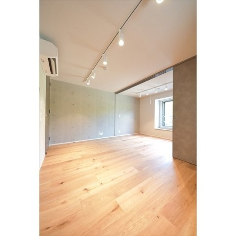 EDIT大森の内装|明るい室内です