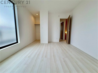 リラックスできるプライベート空間で、快適な睡眠をサポート。個人の好みに合わせたインテリアや寝具で心地良さを追求。プライベートな時間を過ごし、リフレッシュする場所におすすめです。
