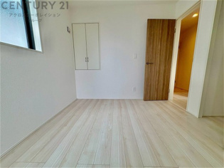 創造性や成長を促す遊びの空間を提供。学習や趣味に集中できる環境を整えます。個別のプライベートスペースは自己表現と自立心を育み、心地よい睡眠環境を整えリラックスできる場所を提供。
