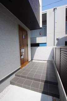 【エントランス】