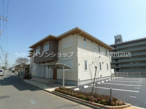 フェリーチェエストの外観