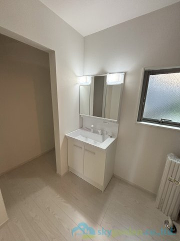 秦野市鶴巻南4期　新築戸建　全1棟1号棟の独立洗面台