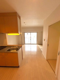 ロハス江坂の居間・リビング|ゆったりとした居間です