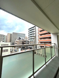 ロハス江坂のバルコニー|広々としたバルコニーです