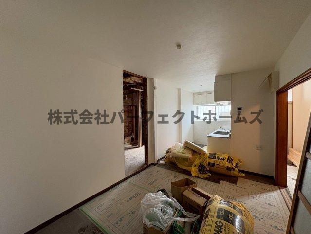 上島町テラスハウスの居間・リビング|ゆったりとしたリビングです