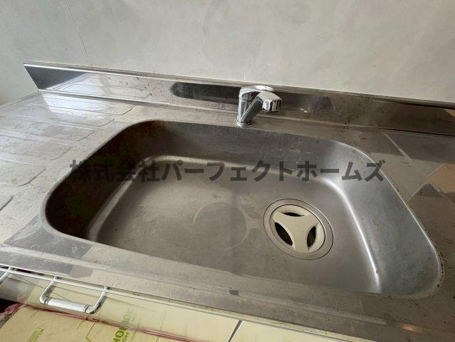 上島町テラスハウスのキッチン|お料理しやすいキッチンです